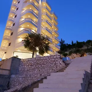 Sky Way Skk Luxury Sarandë