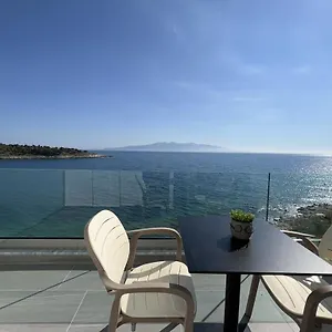 Sea Breeze Saranda