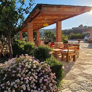 Josana Σαράντα